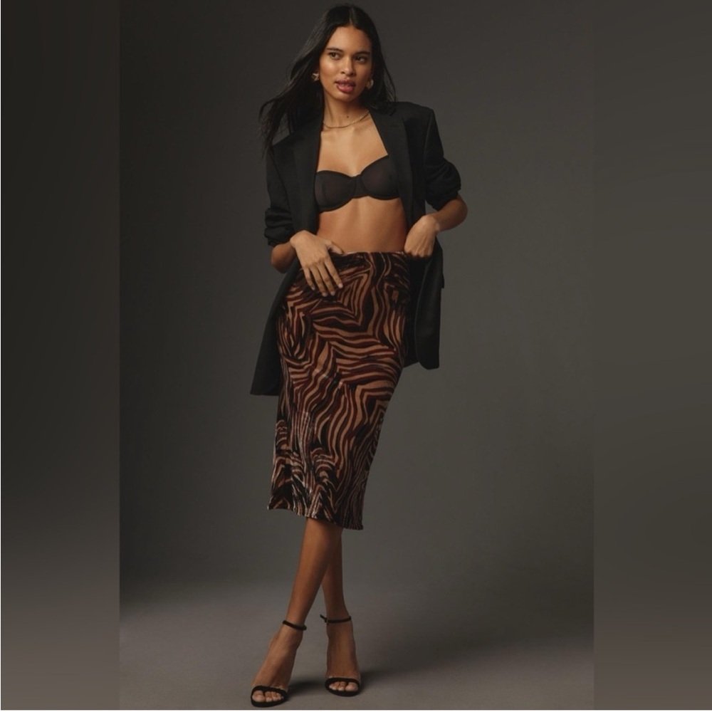 The Tilda Velvet Slip Skirt Anthropologie brown motif size small new with tags